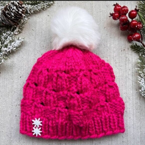 Kid hand knit winter pompom hat‎ - NWOT - Picture 1 of 3